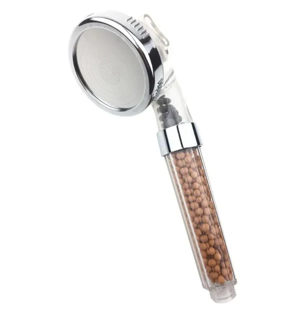 Cap de dus cu granule, ce filtreaza calcarul din apa