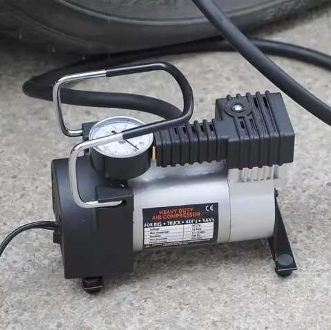 Compresor Auto 965 kPA, cu Motor Mare 35 L/Min
