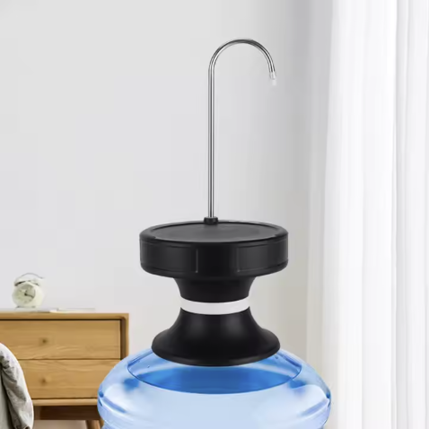 Dispenser automat pentru apa cu suport pentru pahar