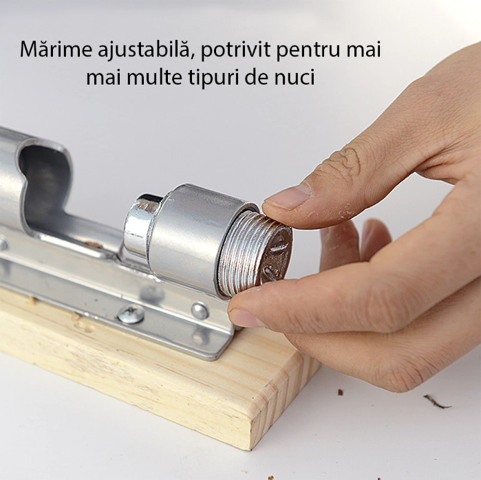 Spargator manual pentru nuci, material otel si lemn