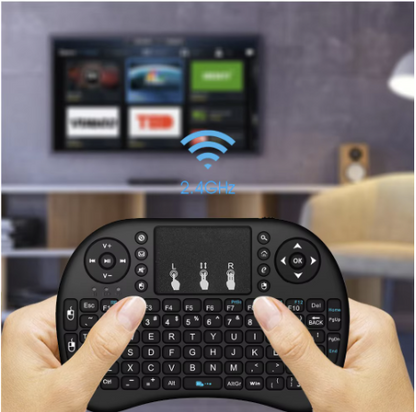 Tastatura Mini Wireless Q K07 cu Touchpad 2.4 GHz Iluminare RGB 7 Culori