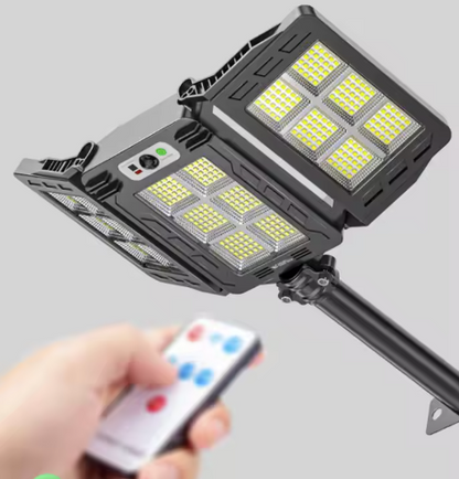 Lampa solara tripla cu Smart Sensor si telecomanda