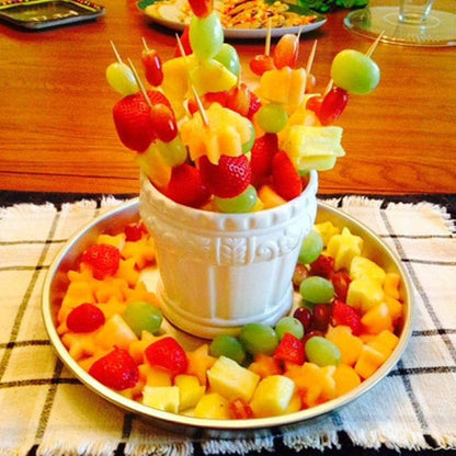Aparat pentru creat decoratiuni din fructe, legume, paine