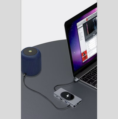 Hub cu 9 porturi diferite Q HU666 si incarcare wireless