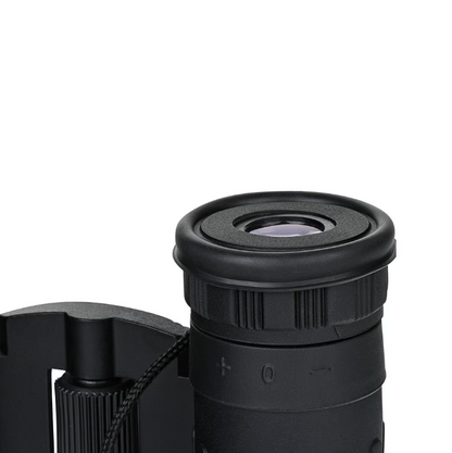 Binoclu 10x25 constructie compacta si putere de marire 7x
