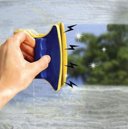 CURATATOR CU SUPRAFATA MAGNETICA CU BURETI PENTRU GEAMURI 1+1