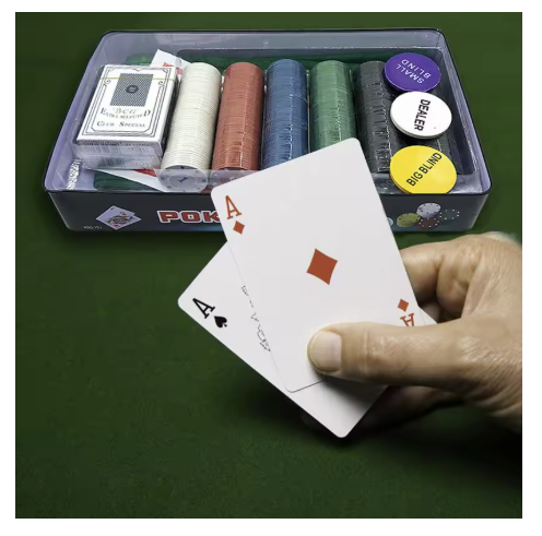 Set joc poker 300 jetoane, profesional