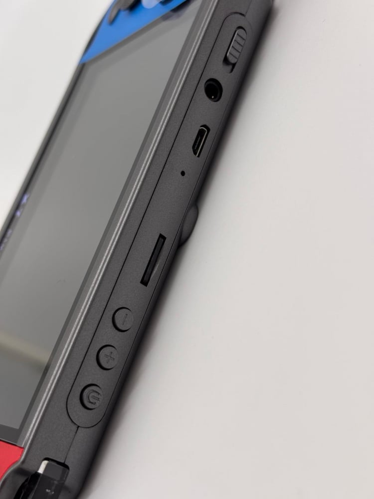 Consola portabila cu 1000 jocuri incluse, Iesire Video, Display 4.3"