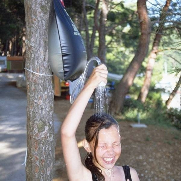 DUS SOLAR PENTRU CAMPING, 20 LITRI