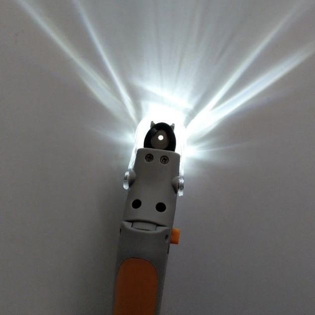 Cleste pentru Taiat si Scurtat Unghii si Gheare la Caini si Pisici cu marire 5x si lumina