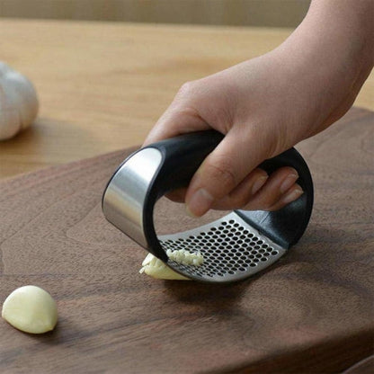Presa manuala pentru usturoi, curbata, inox